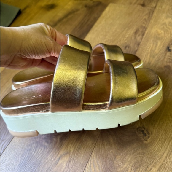 ALDO Rose Gold Platform Sandals - Picture 1 of 7